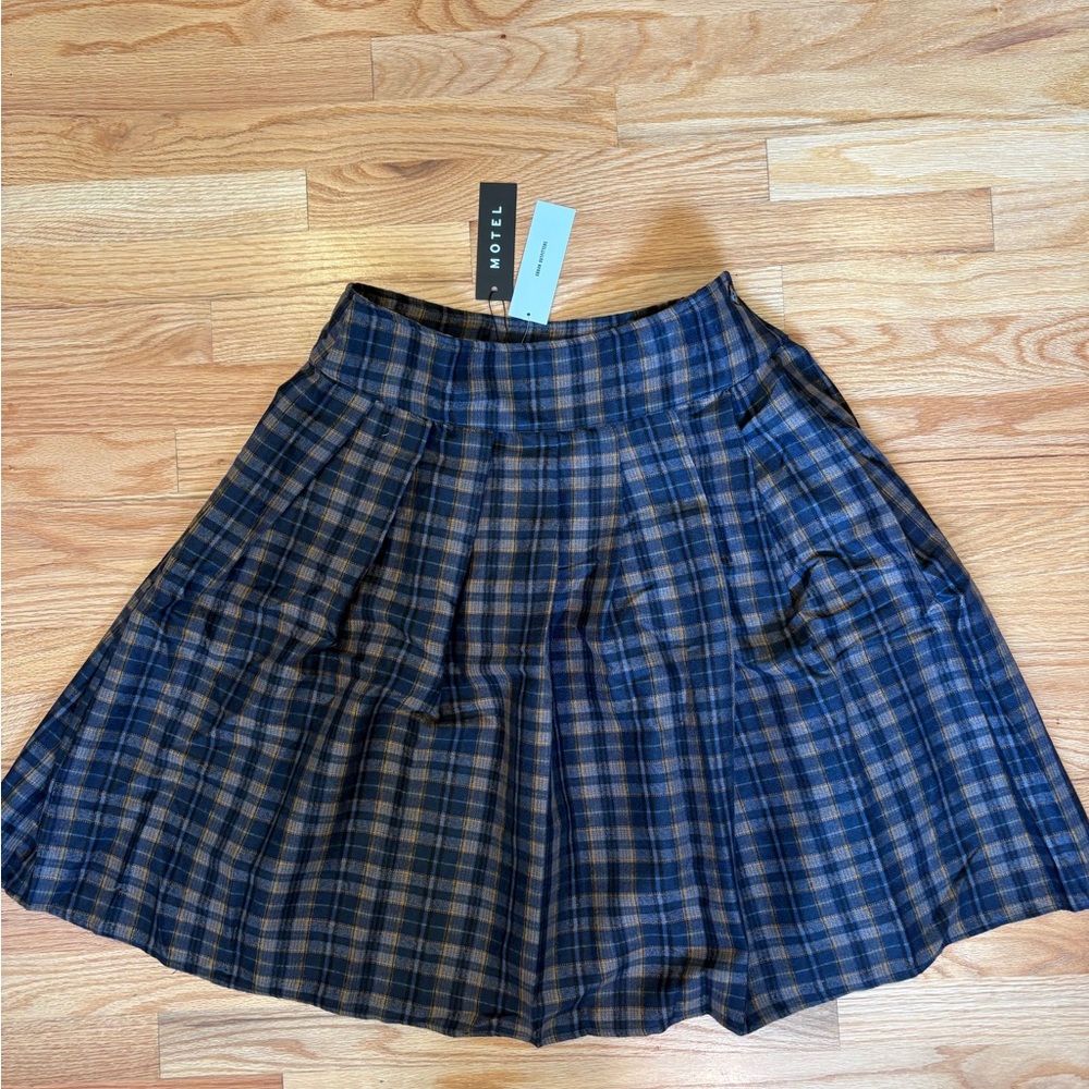 Urban Outfitters, Motel, Plaid Midi Skirt with pleating, Size Small, NWT,